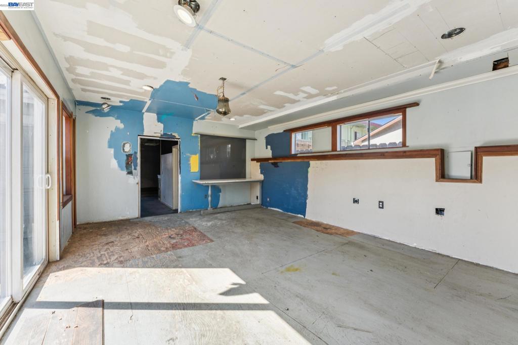 1715 Bay St Property Photo 86