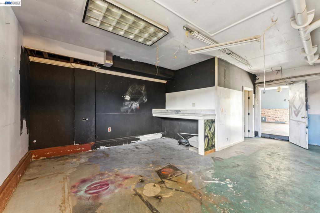1715 Bay St Property Photo 91