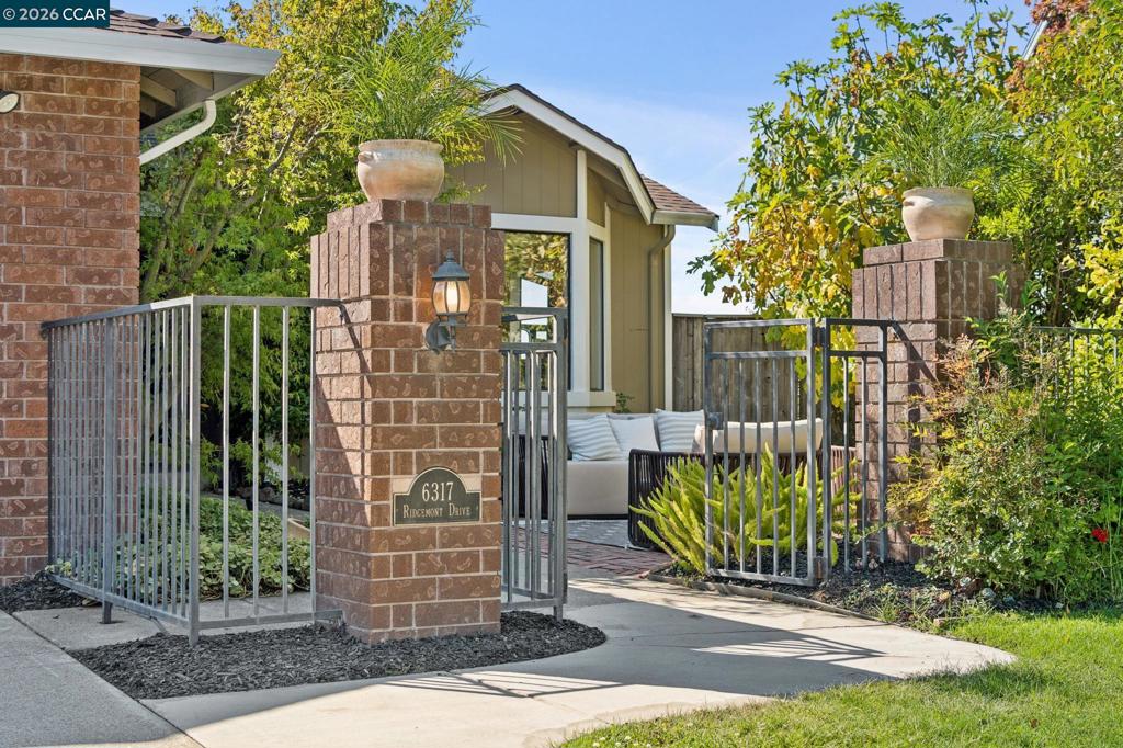 6317 Ridgemont Dr Property Photo 5