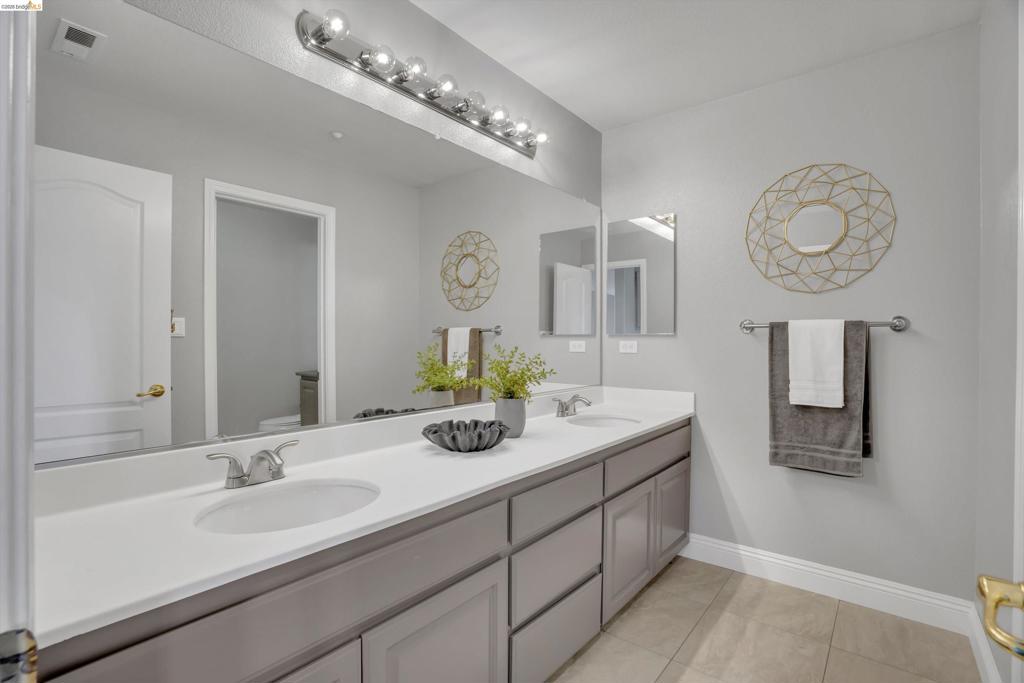 184 E Country Club Property Photo 19