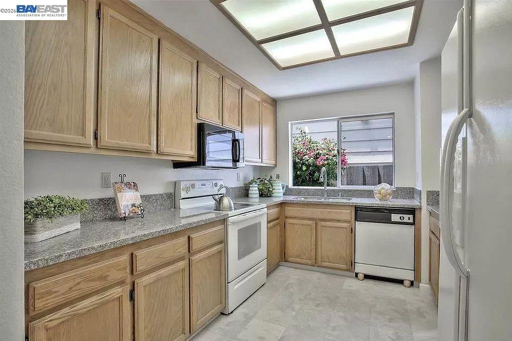 6481 Potrero Dr Property Photo 9