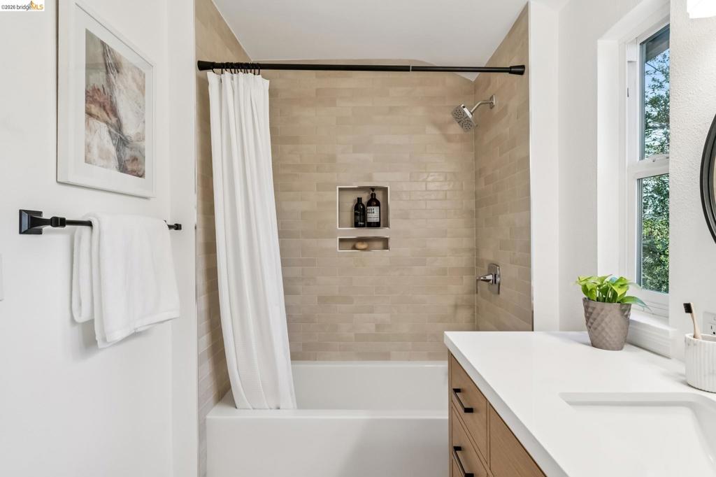 2556 Carisbrook Dr Property Photo 39