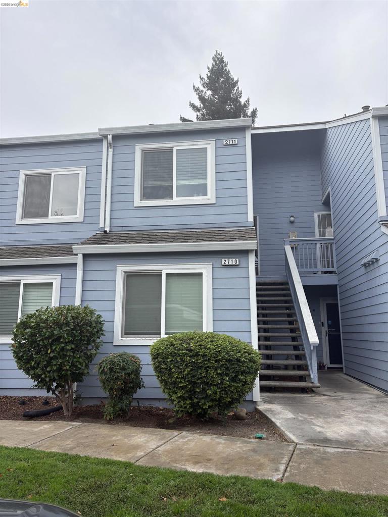 2711 Ivy Lane Property Photo 1