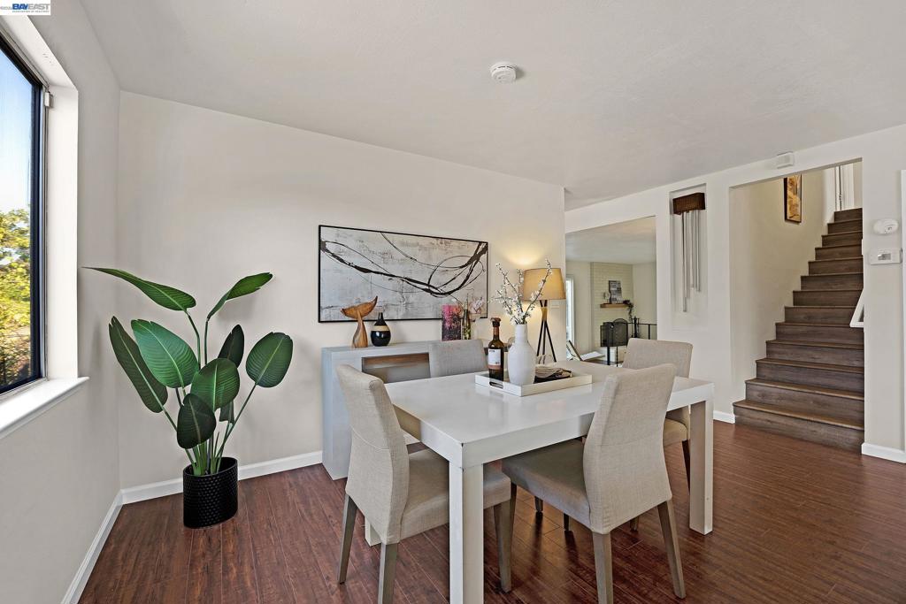 23070 Glenn Ellen Property Photo 4