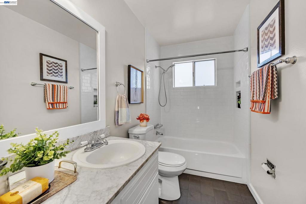 23070 Glenn Ellen Property Photo 21