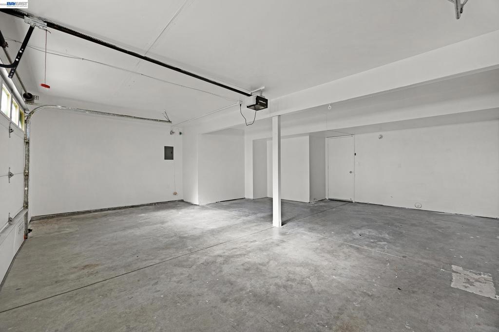 23070 Glenn Ellen Property Photo 23