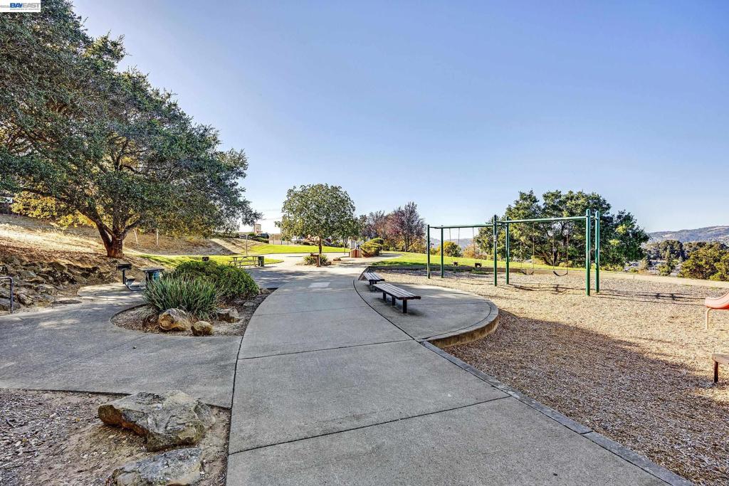 23070 Glenn Ellen Property Photo 27