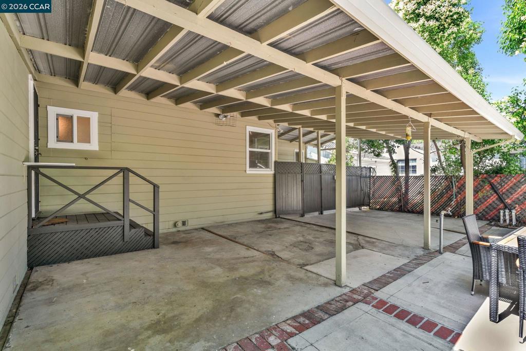 2072 Chalomar Rd Property Photo 32