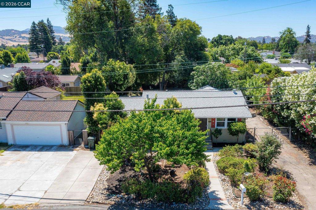 2072 Chalomar Rd Property Photo 39