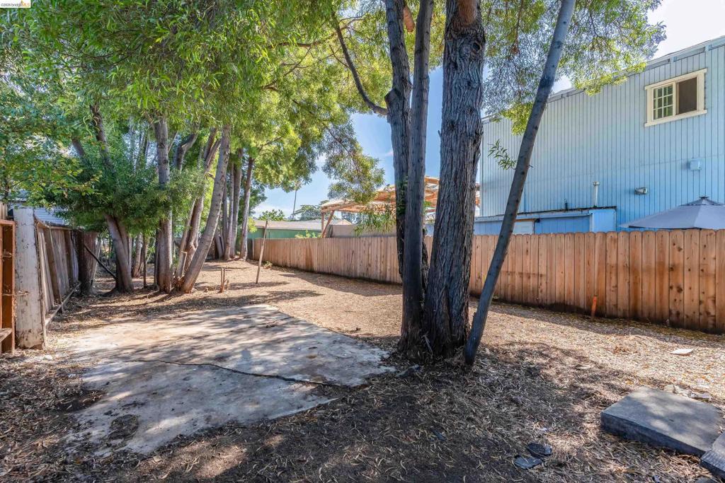 7014 Holly St Property Photo 11