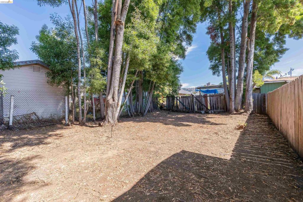 7014 Holly St Property Photo 13