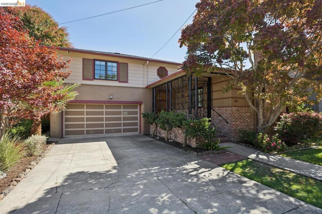 1280 Caroline St Property Photo 1