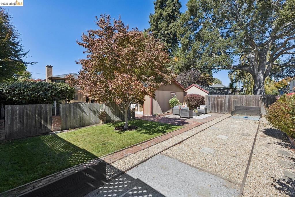 1280 Caroline St Property Photo 40
