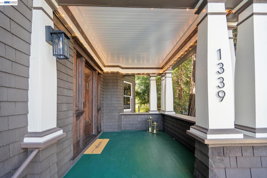 1339 Bay Street Property Photo 5