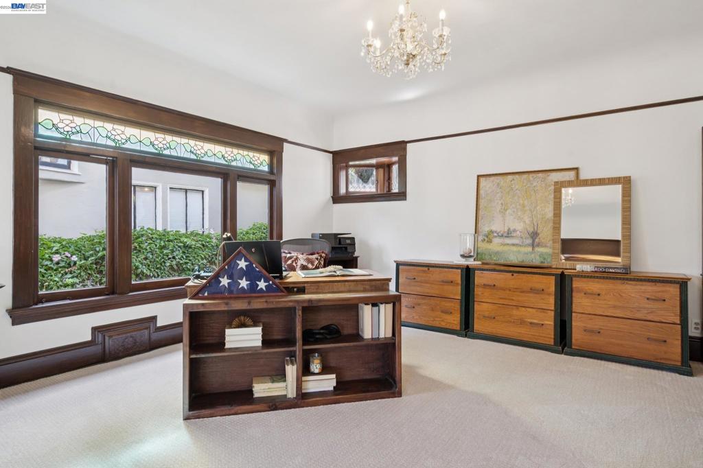 1339 Bay Street Property Photo 12