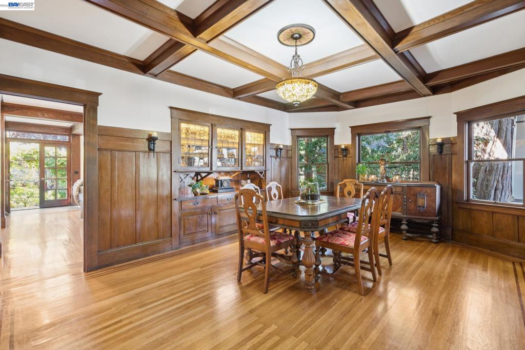 1339 Bay Street Property Photo 15