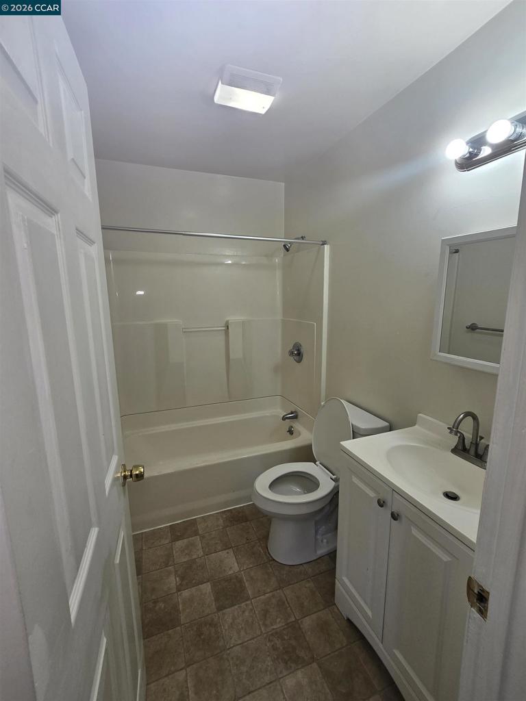 2131 Stanton Ave Property Photo 5