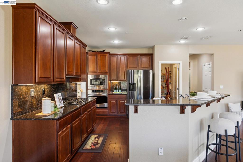 9 Tullach Pl Property Photo 17