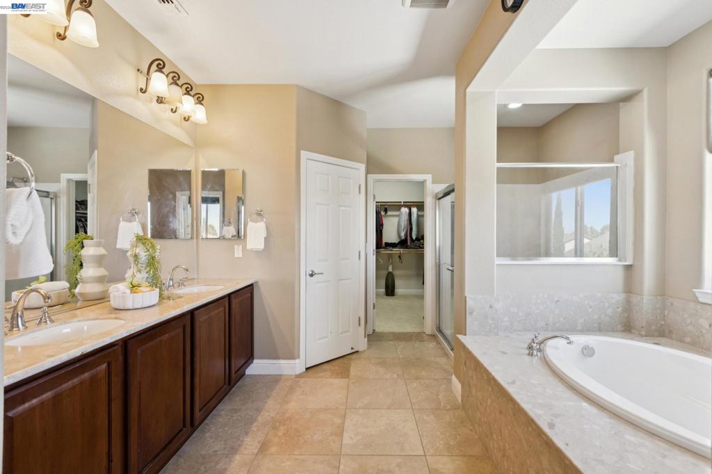 9 Tullach Pl Property Photo 53