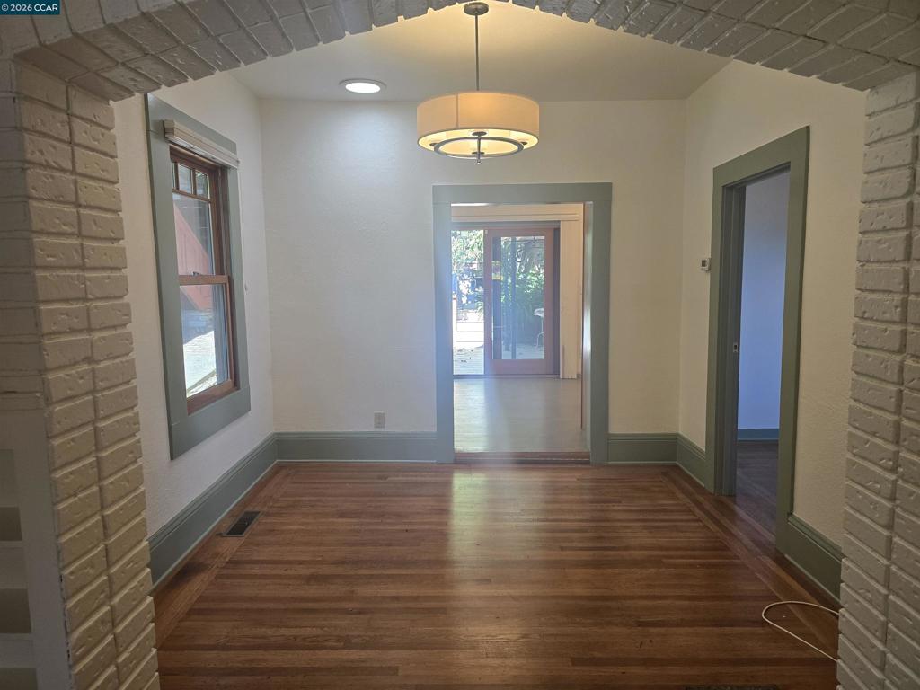 236 Castro St Property Photo 3