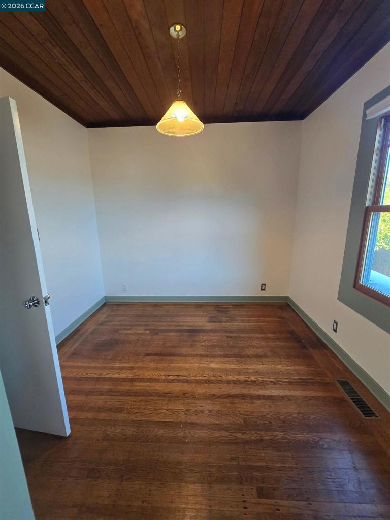 236 Castro St Property Photo 6