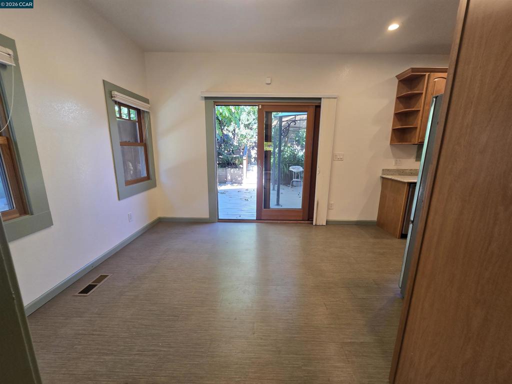 236 Castro St Property Photo 7
