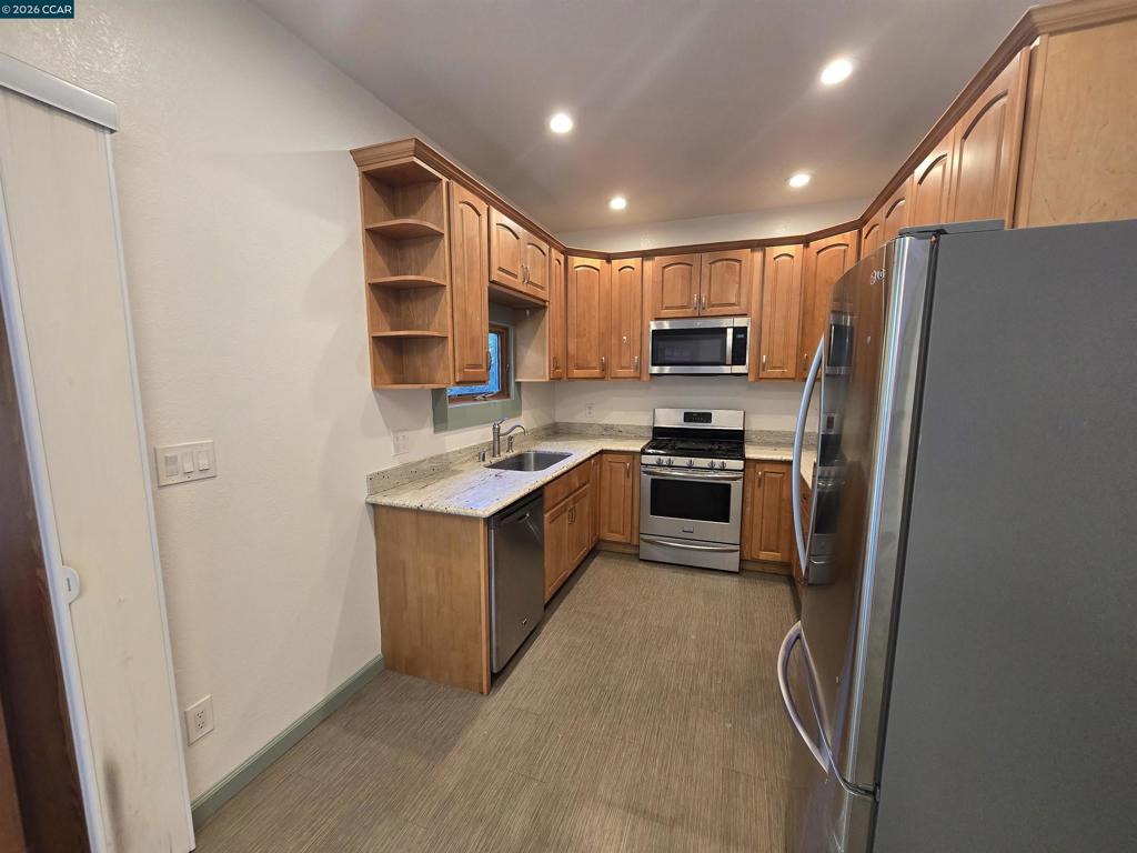 236 Castro St Property Photo 9