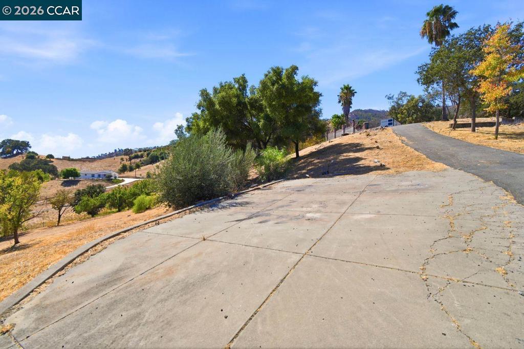 6973 Pleasants Valley Rd Property Photo 7