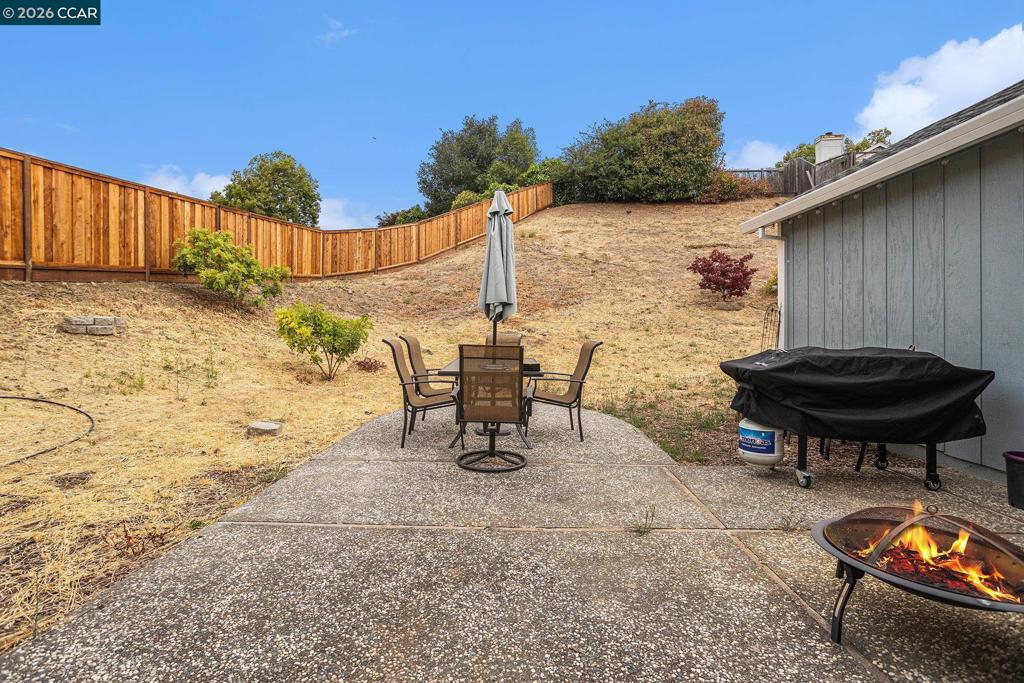 100 Bear Cove Ct Property Photo 24