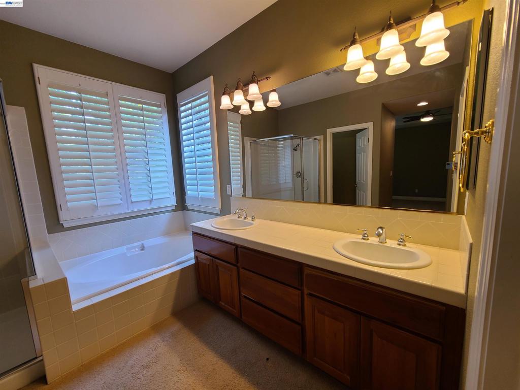 204 Abigail Cir Property Photo 38
