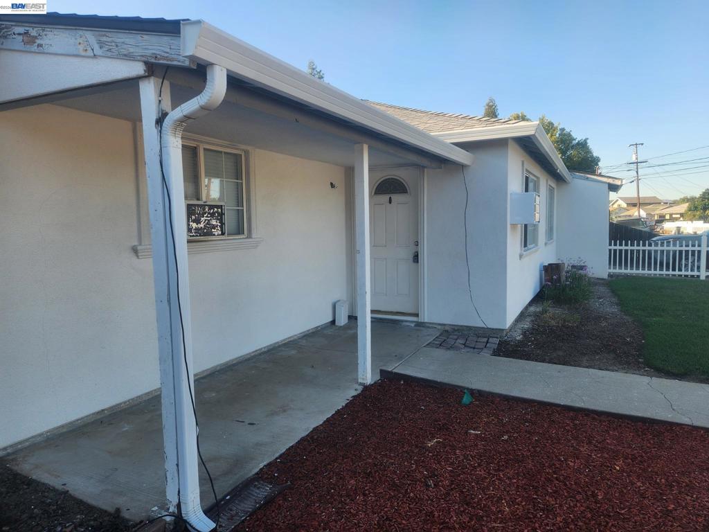 323 Adelle Street Property Photo 2