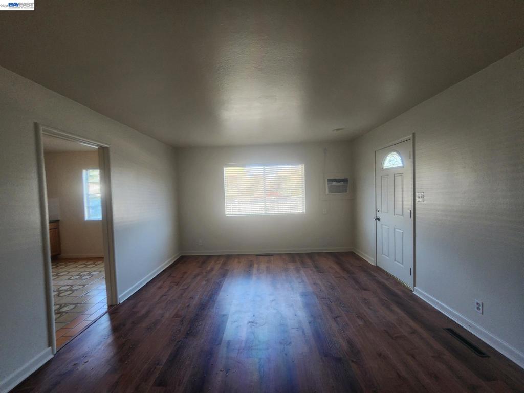 323 Adelle Street Property Photo 7