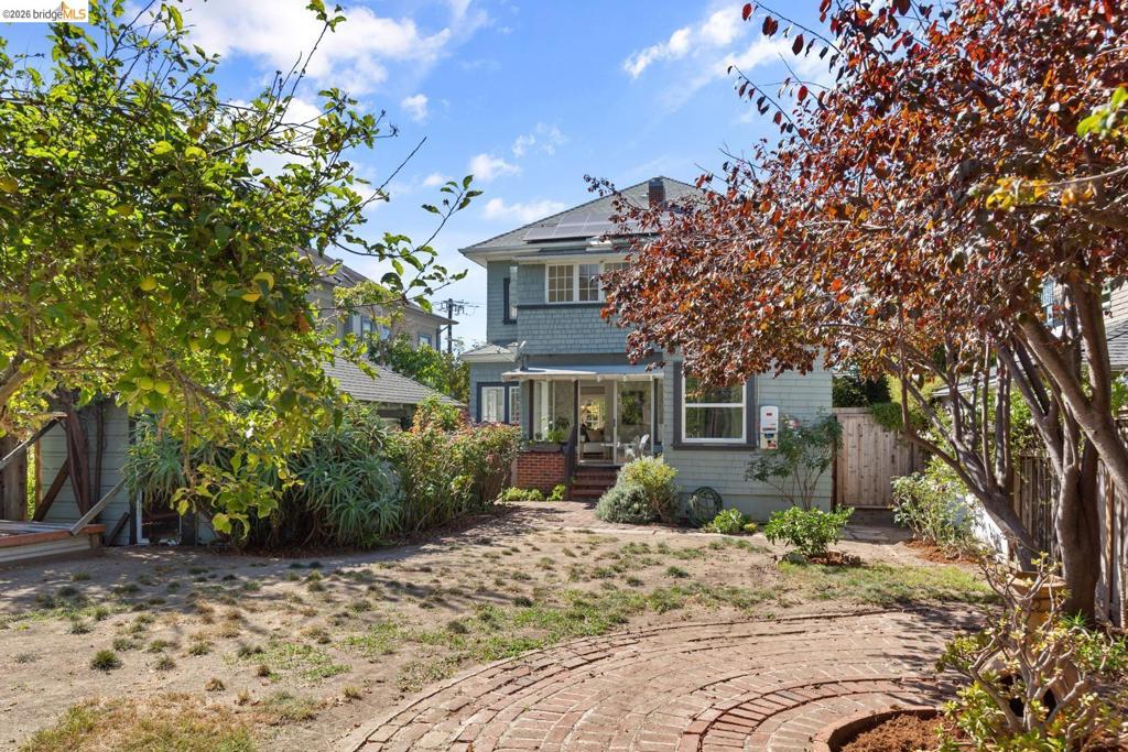2833 Regent St Property Photo 37