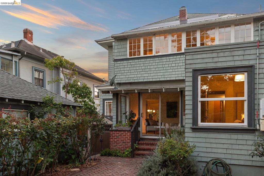 2833 Regent St Property Photo 41