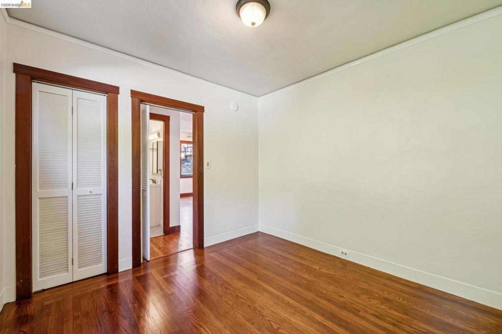623 Clayton Ave Property Photo 24