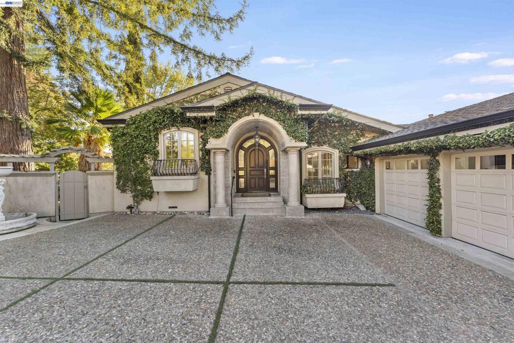 13 Kemp Court Property Photo 4