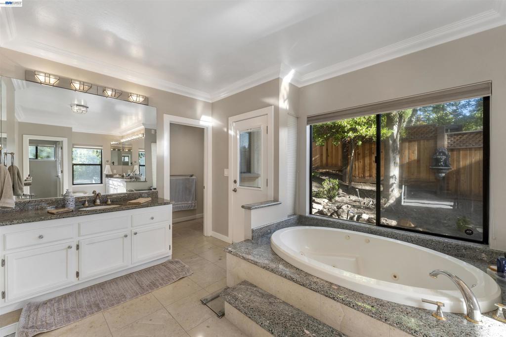 13 Kemp Court Property Photo 24