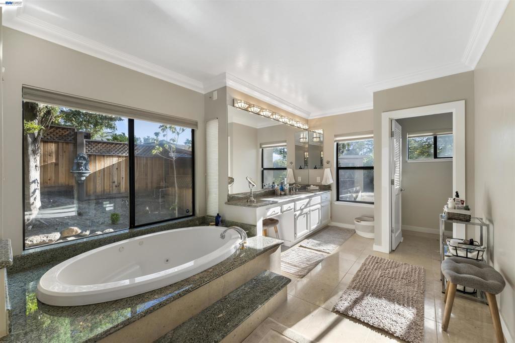 13 Kemp Court Property Photo 25