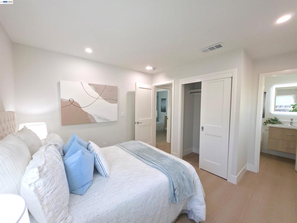 6746 Bollinger Rd Property Photo 16