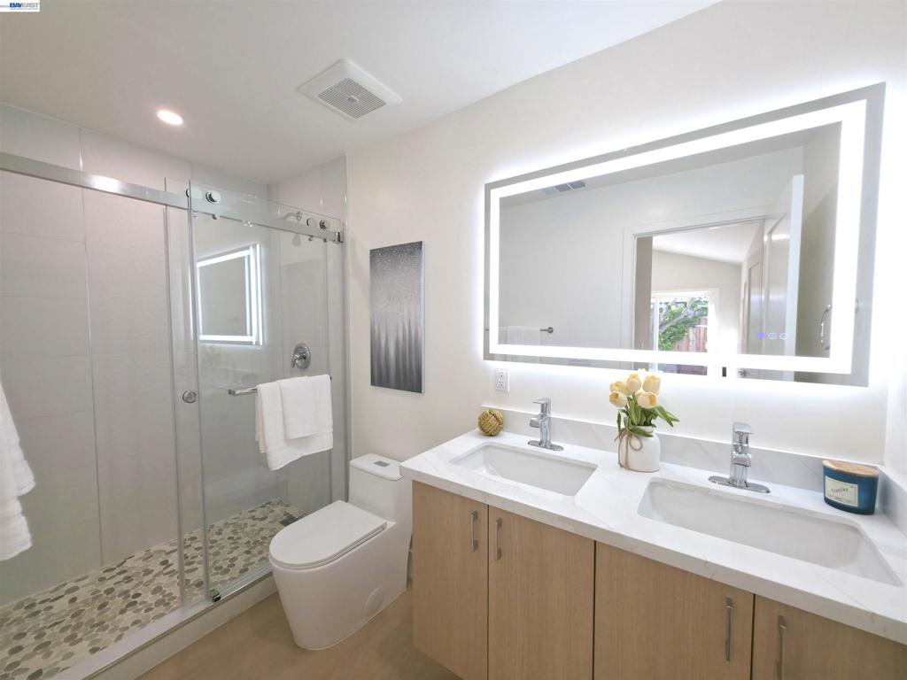 6746 Bollinger Rd Property Photo 20
