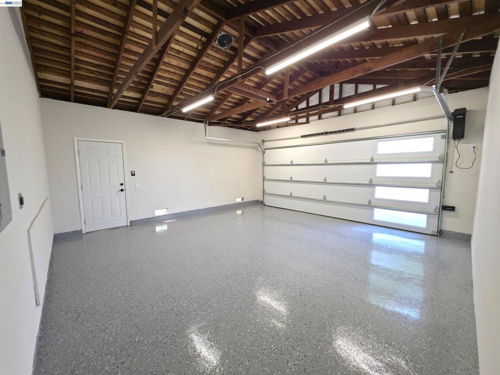 6746 Bollinger Rd Property Photo 21