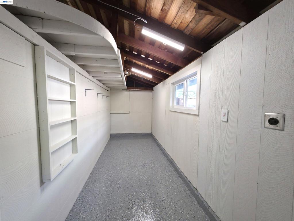 6746 Bollinger Rd Property Photo 22