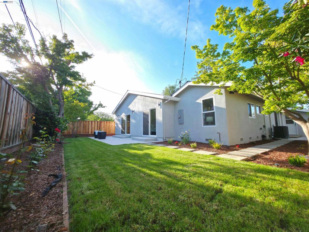 6746 Bollinger Rd Property Photo 24