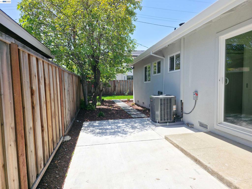 6746 Bollinger Rd Property Photo 26