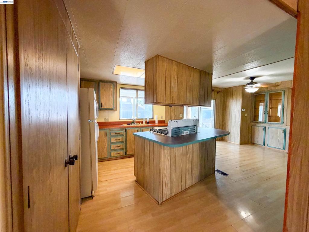 550 Hermitage Ct Property Photo 9