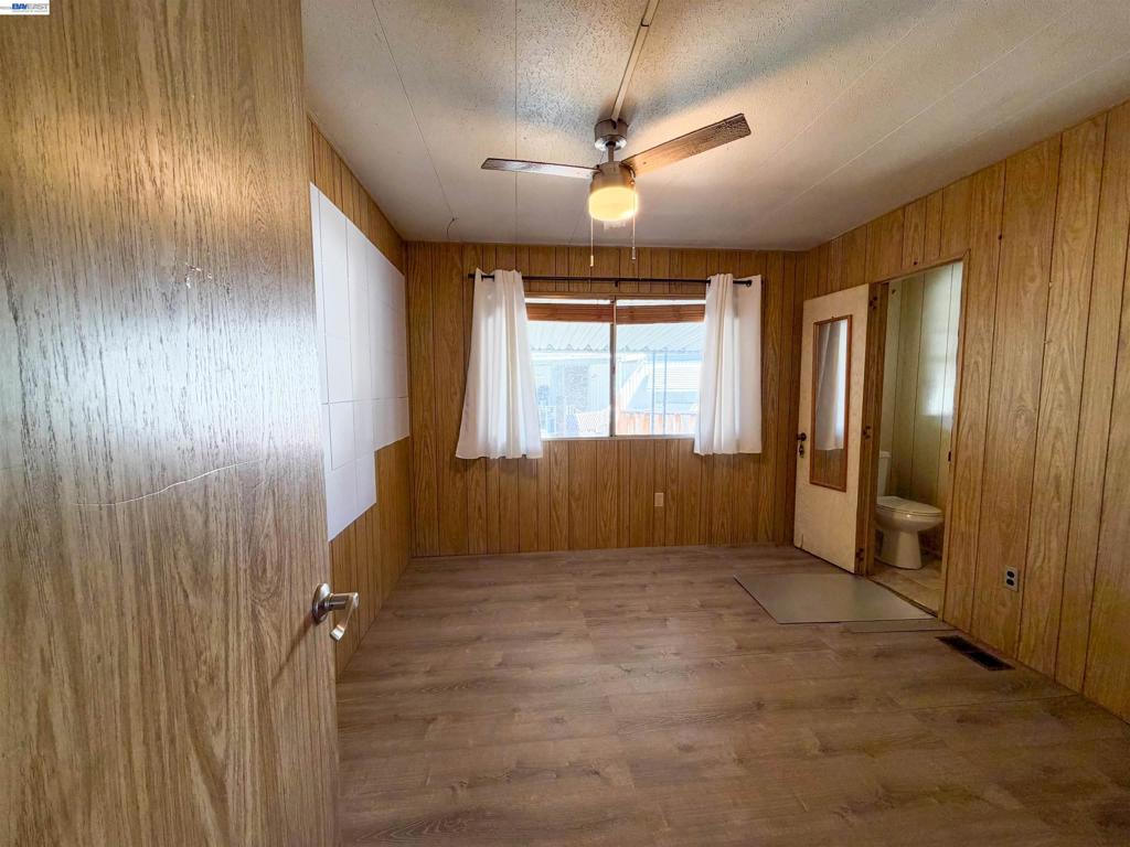 550 Hermitage Ct Property Photo 23
