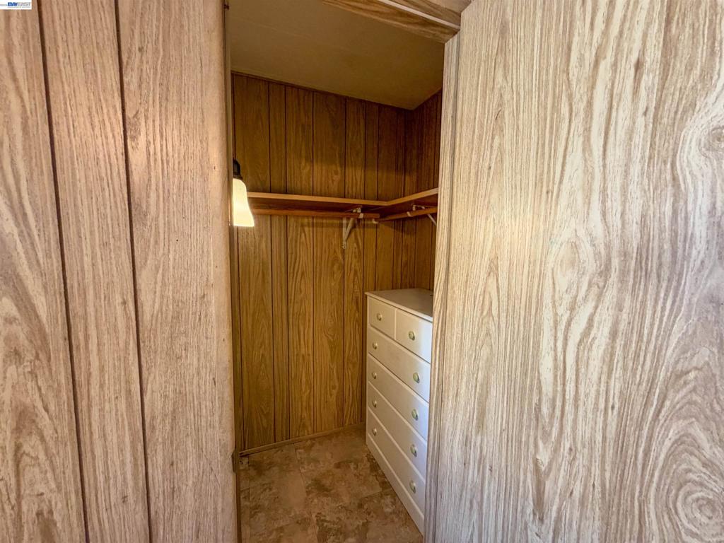 550 Hermitage Ct Property Photo 25