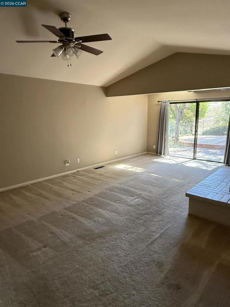 37 Liquidamber Ct Property Photo 7