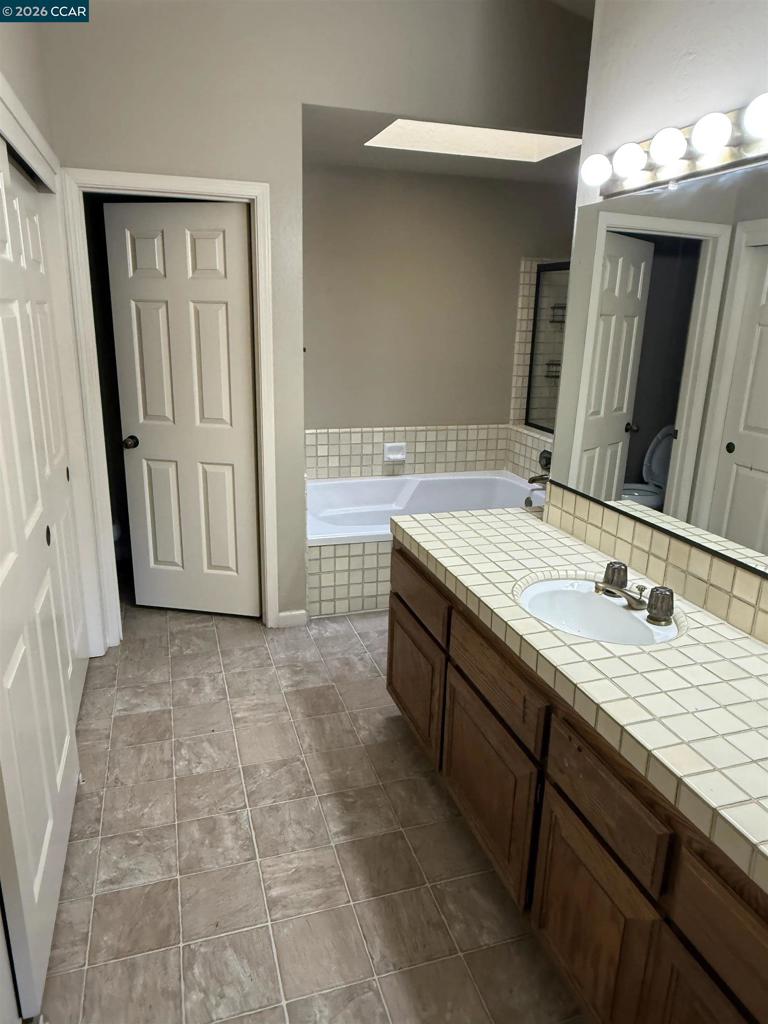 37 Liquidamber Ct Property Photo 9