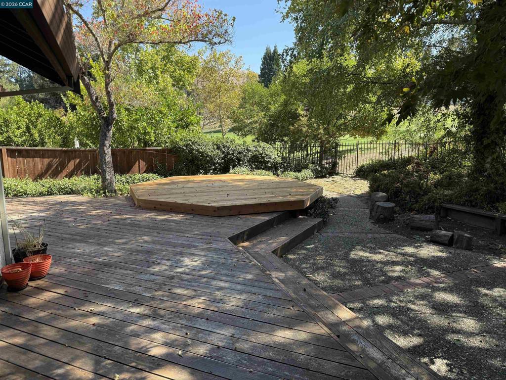 37 Liquidamber Ct Property Photo 19